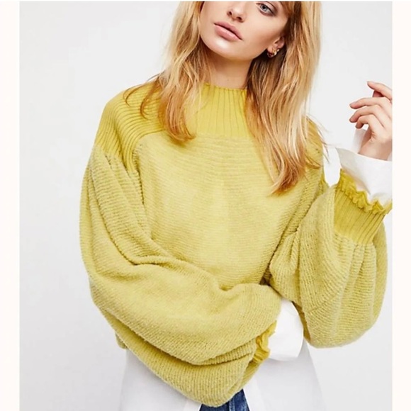 Free People -CREME colour Wool blend Sweater - Picture 2 of 14
